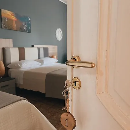 Dona Flor Bed & Breakfast Parabita