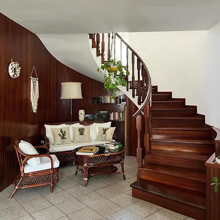 Dona Flor Bed & Breakfast Parabita